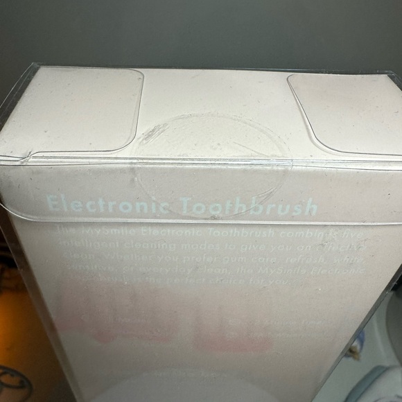 MySmile Electric Toothbrush in Pink - Picture 3 of 3